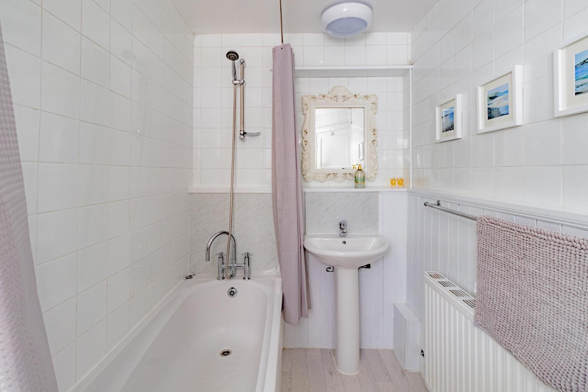 Fabulous, Vibrant, Town House, Central Bath Road 첼튼엄 외부 사진